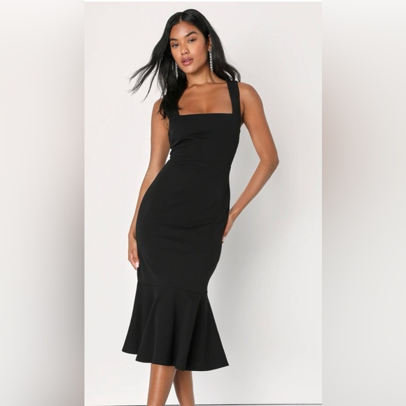 Lulu's Dresses & Skirts - Black Square Neck Trumpet Midi Dress